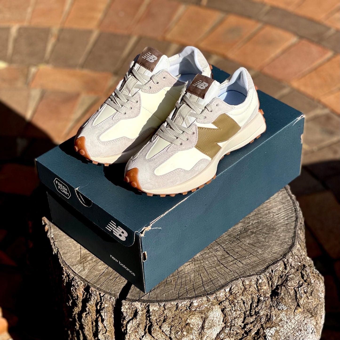 Wmns 327 - 'Sea Salt Sandstone' - The Treasury By Tahzir | Online - 2