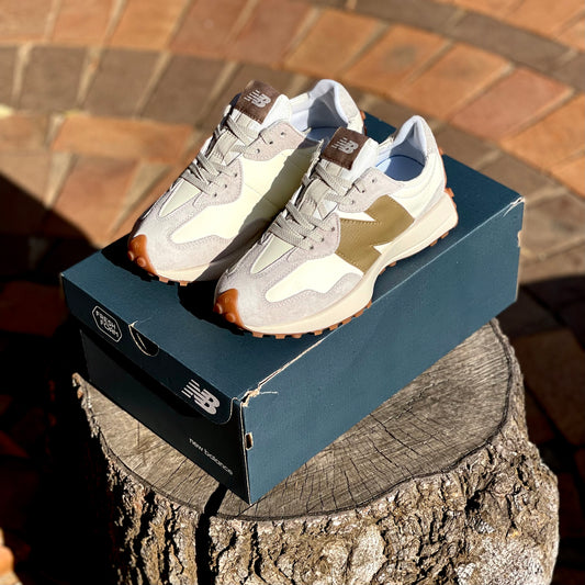 Wmns 327 - 'Sea Salt Sandstone' - The Treasury By Tahzir | Online - 2