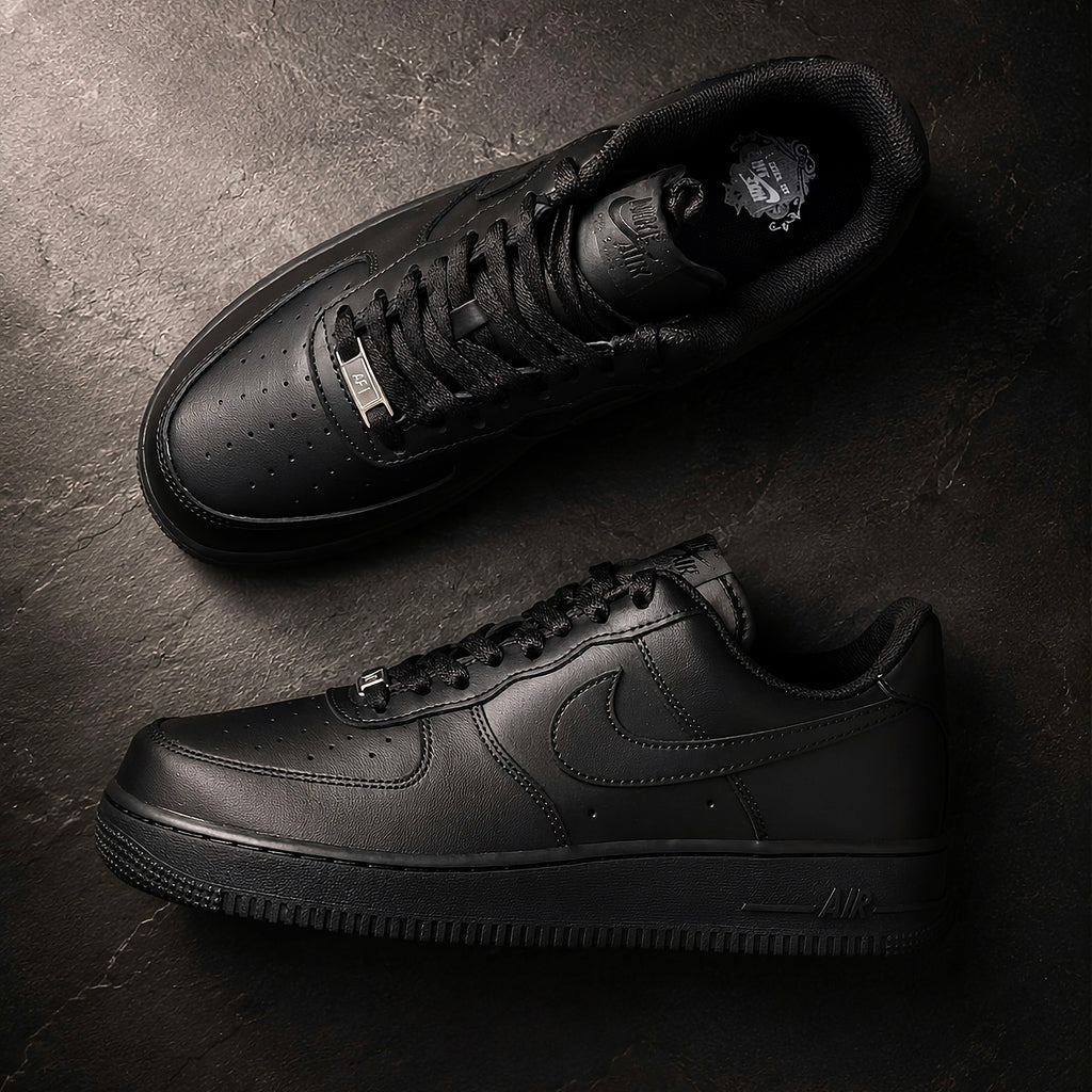 Air Force 1 Low ’07 Black sneakers top view