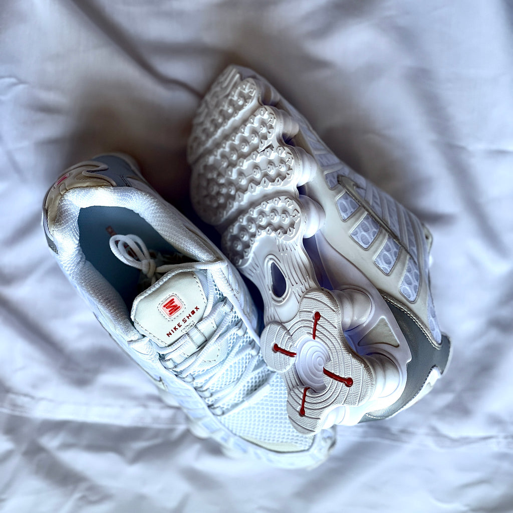 Outsole traction pattern on Nike Shox TL